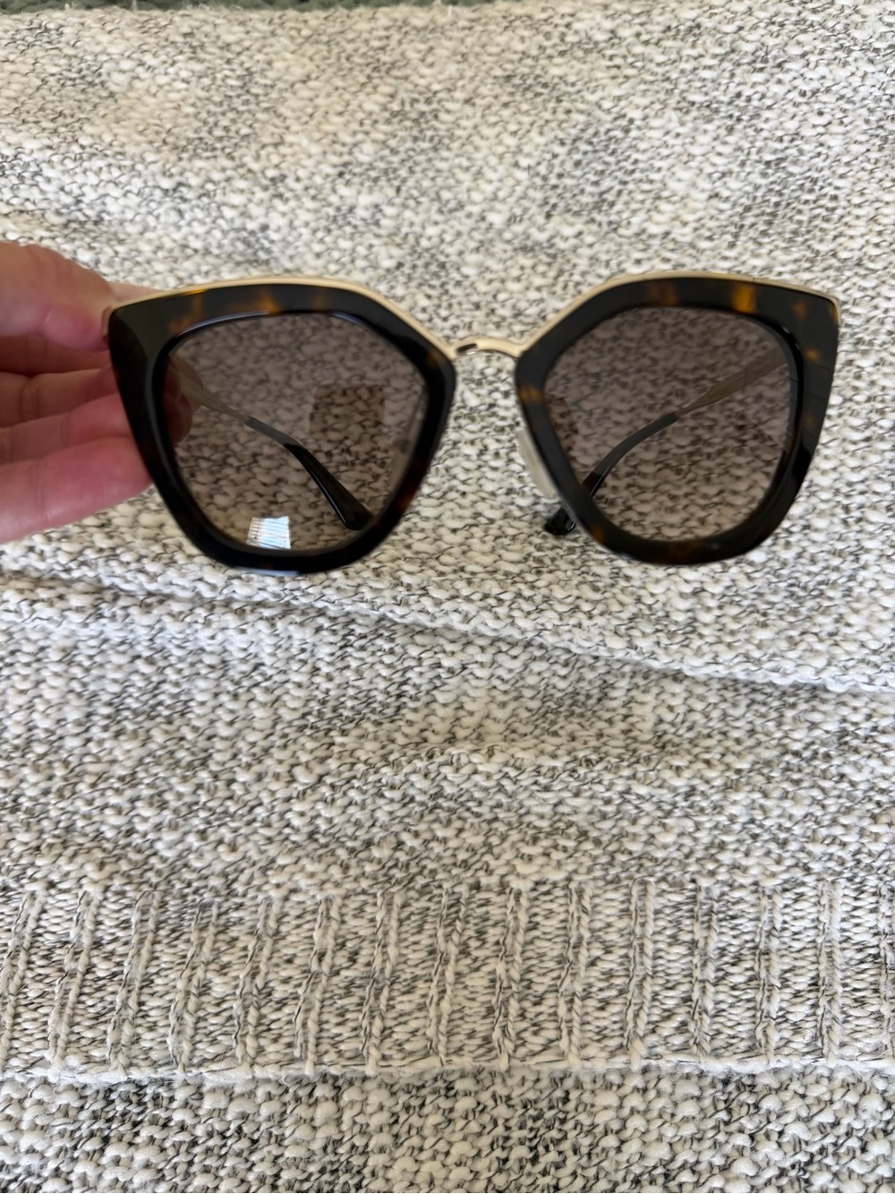 Prada cat-eye sunglasses - Picture 3 of 5
